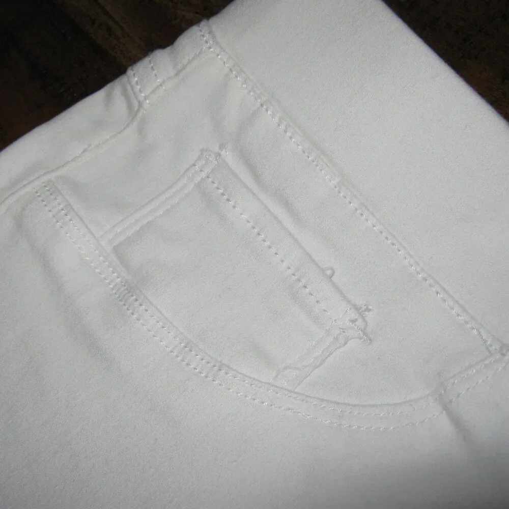 NEW SoundStyle Skimmer White Capris - Size L (12-14) - Picture 8 of 9